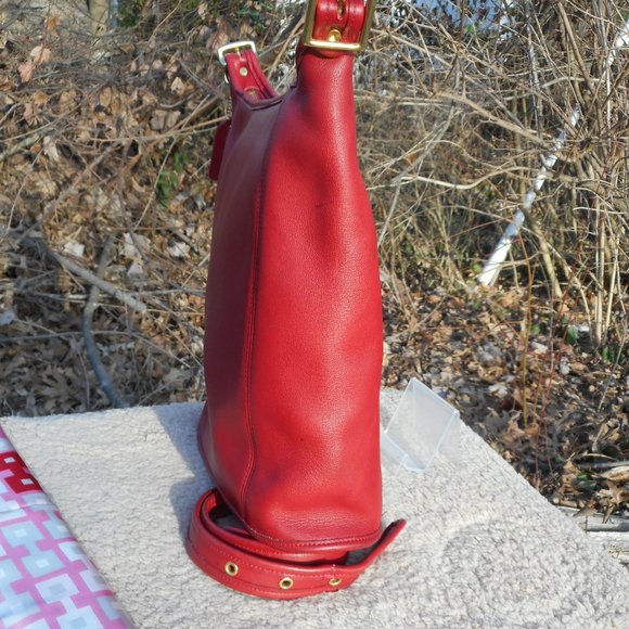 Vintage Coach Slim Duffle #9060 cross-body / Shoulder bag from 1998 in Red - Picture 3 of 13